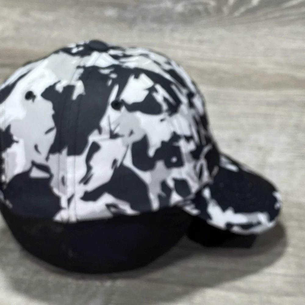 Under Armour Hat Cap Strap Back Youth OSFM Black White Camo Camouflage Polyester